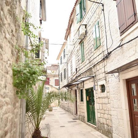 Luka'S Amber Rooms In The Center Of Τρογκίρ Εξωτερικό φωτογραφία